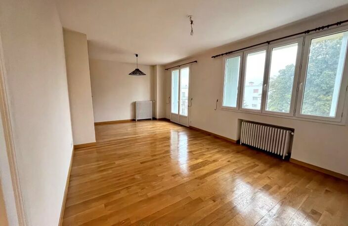 Bel appartement avec dressing, garage et cave — photo 2