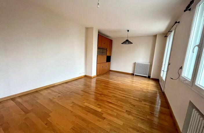 Bel appartement avec dressing, garage et cave — photo 3