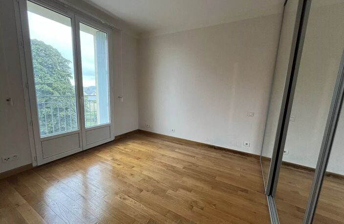 Bel appartement avec dressing, garage et cave — photo 4