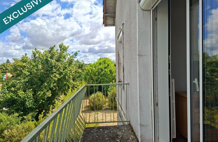 Idéalement située dans Lanuejouls sur l'axe Rodez/Villefranche de Rouergue proche de toutes commodités et transports dans le village de Lanuejouls. — photo 3