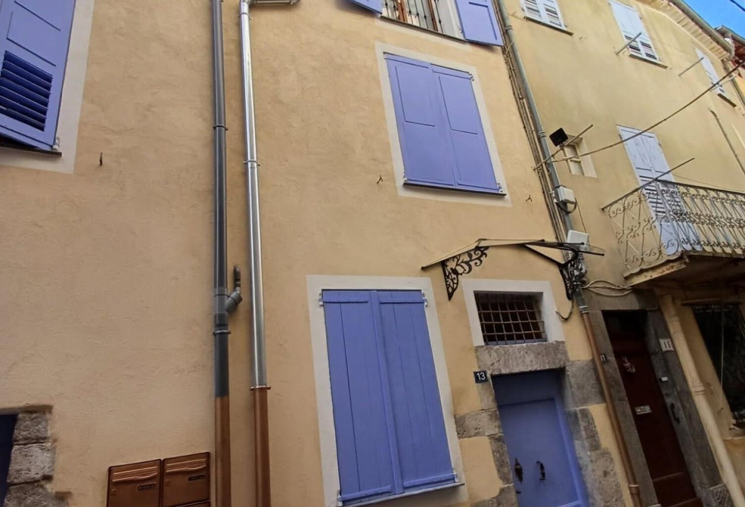 A saisir appartement au centre du village — photo 1