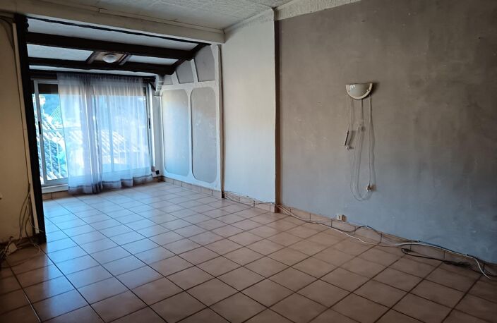 A saisir appartement au centre du village — photo 3