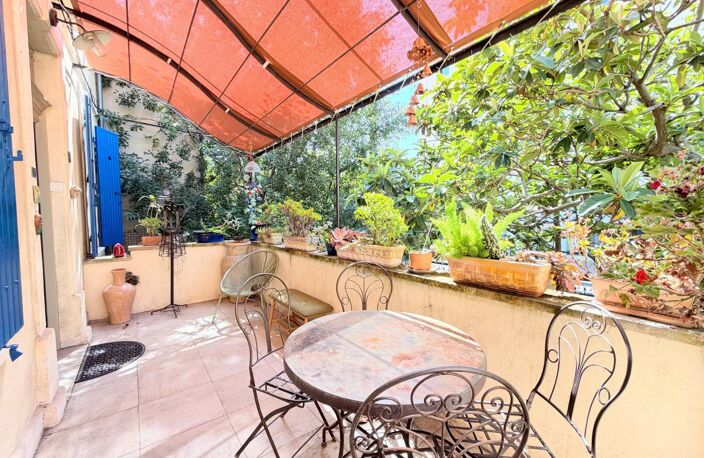 Maison de ville 86m2, 2/3 Ch, terrasse et cour! — photo 3