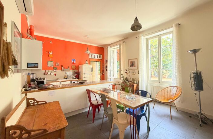 Maison de ville 86m2, 2/3 Ch, terrasse et cour! — photo 4