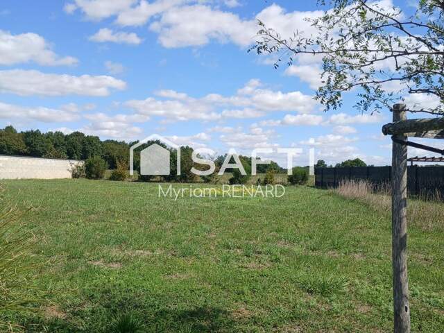 TERRAIN A BATIR - 848 M² - JUICQ — photo du bien
