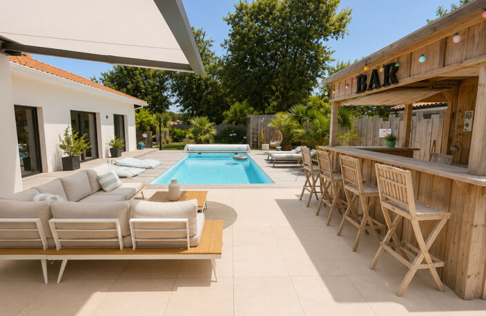 ARÈS   SUPERBE VILLA CONTEMPORAINE AVEC PISCINE ET DEPENDANC — photo 2