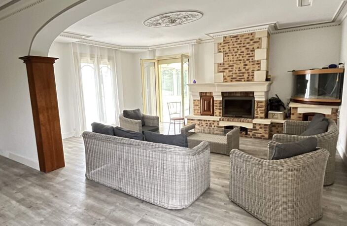 Vente maison 10 pièces 250 m² Chambourg-sur-Indre (37310) — photo 2