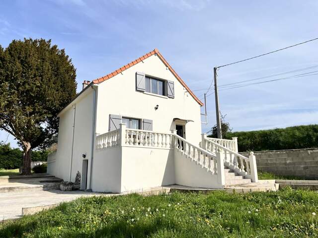 Maison 4 pièces 94 m² à La Celle-Guenand — photo du bien