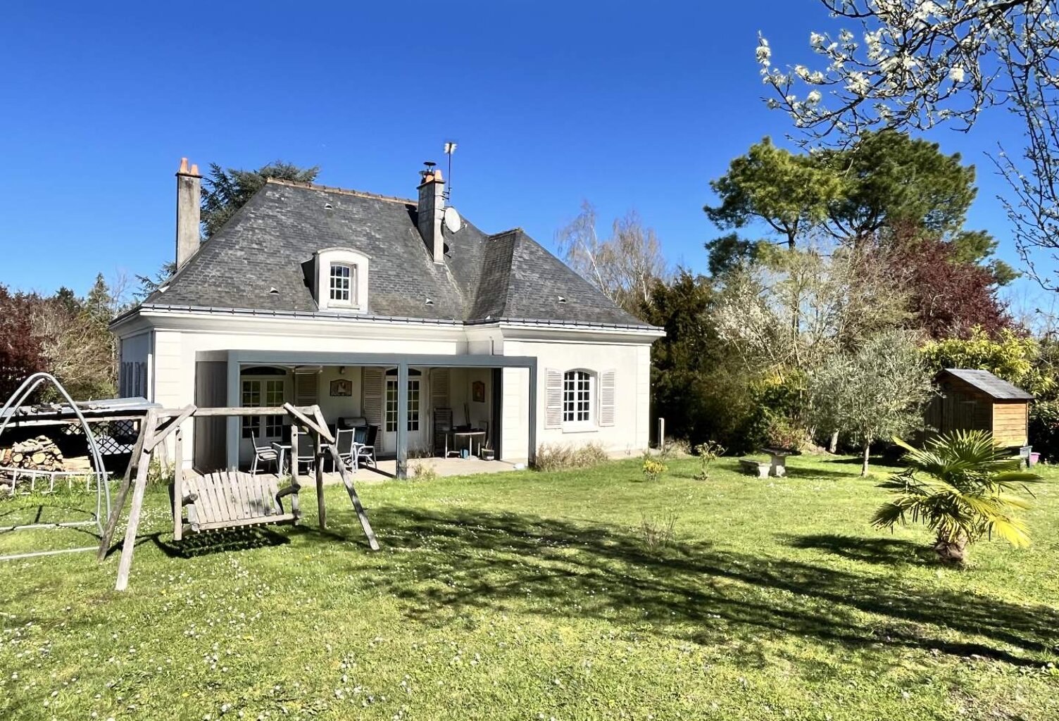 Vente maison 5 pièces 174 m² Loches (37600) — photo 1