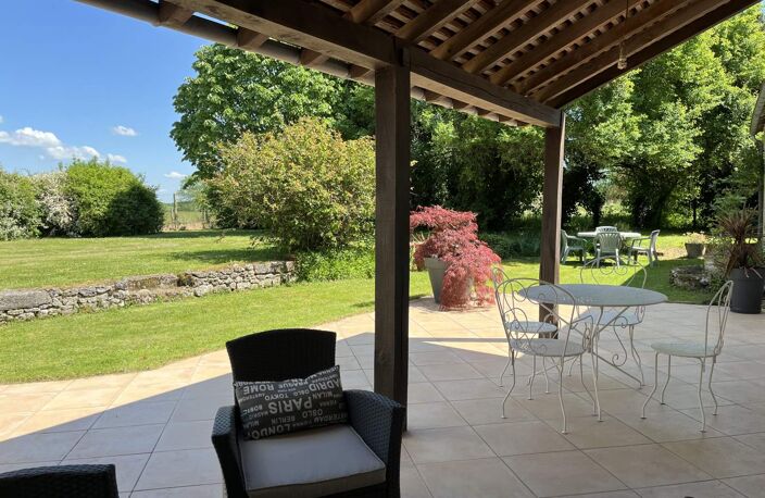 Vente maison 6 pièces 200 m² Manthelan (37240) — photo 2