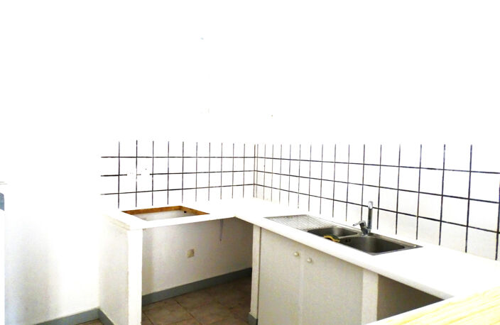 1336O ROQUEVAIRE Appartement 60 m2 . — photo 2