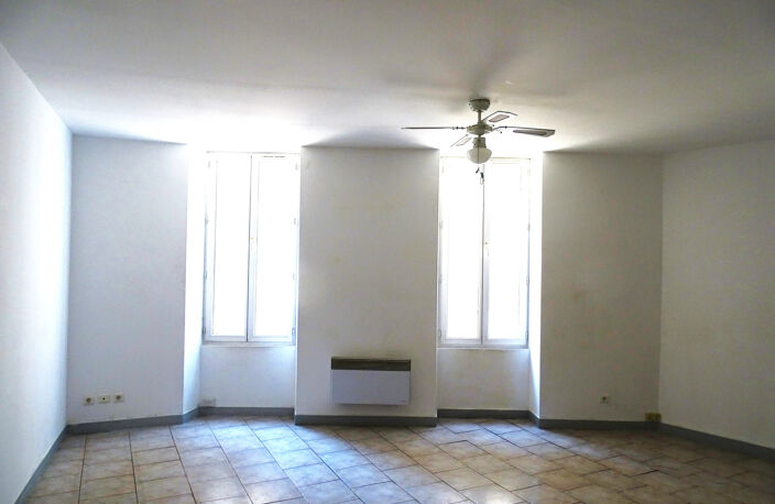 1336O ROQUEVAIRE Appartement 60 m2 . — photo 3