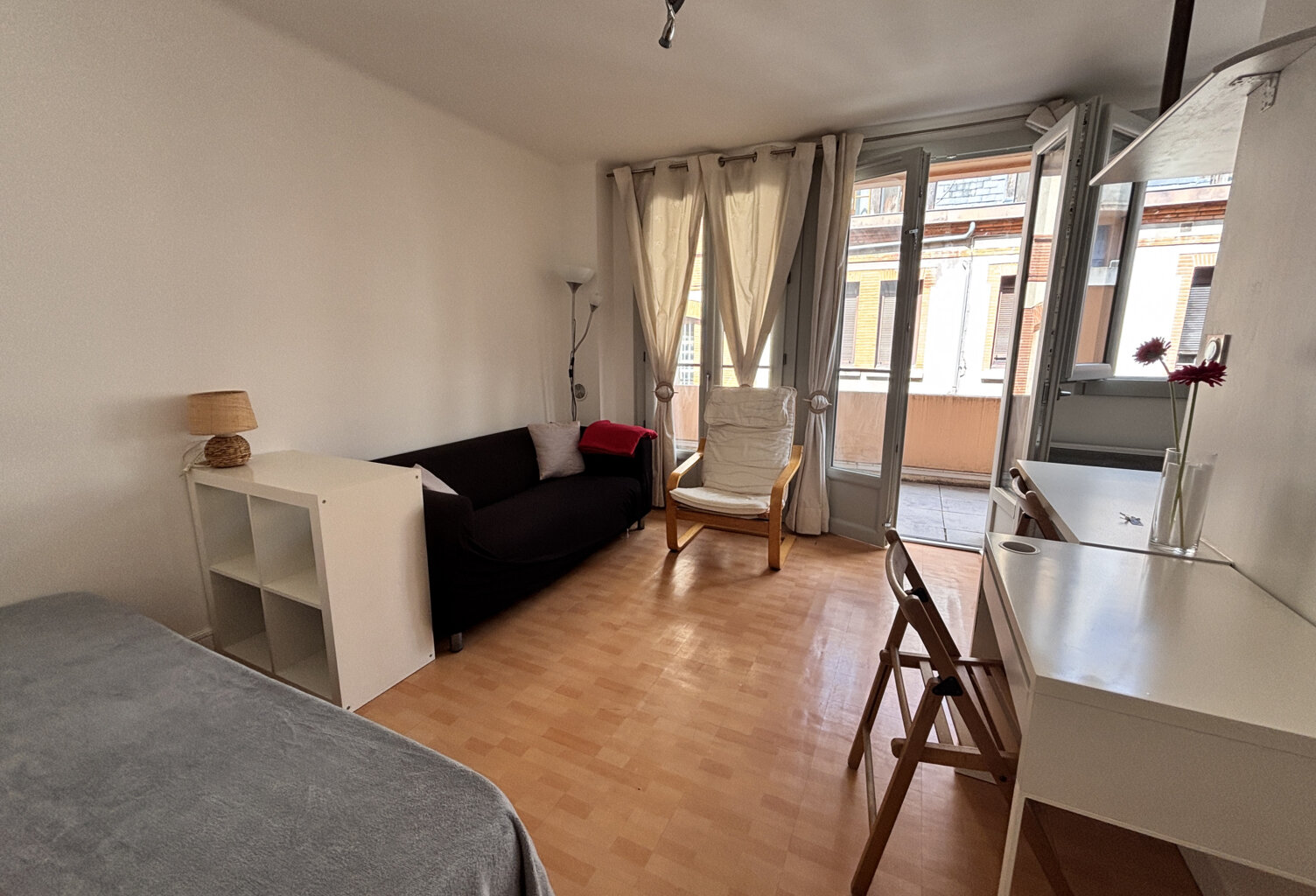 CAPITOLE - T1 meublé de 26m2 avec terrasse - 720 EUR — photo 1