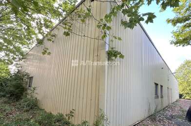 Local industriel 10 pièces 2386000 €