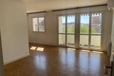 Appartement 3 pièces 750 €