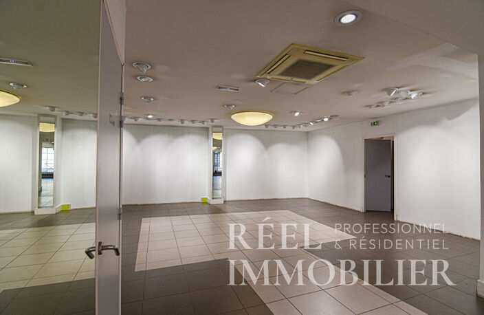 Immeuble de rapport au coeur de la basse ville — photo 5