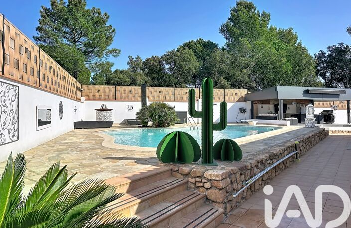 Vente Maison/villa 8 pièces — photo 2