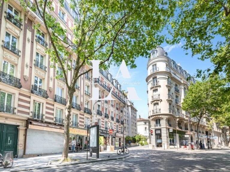 Boutique à PARIS 20ème — photo 1