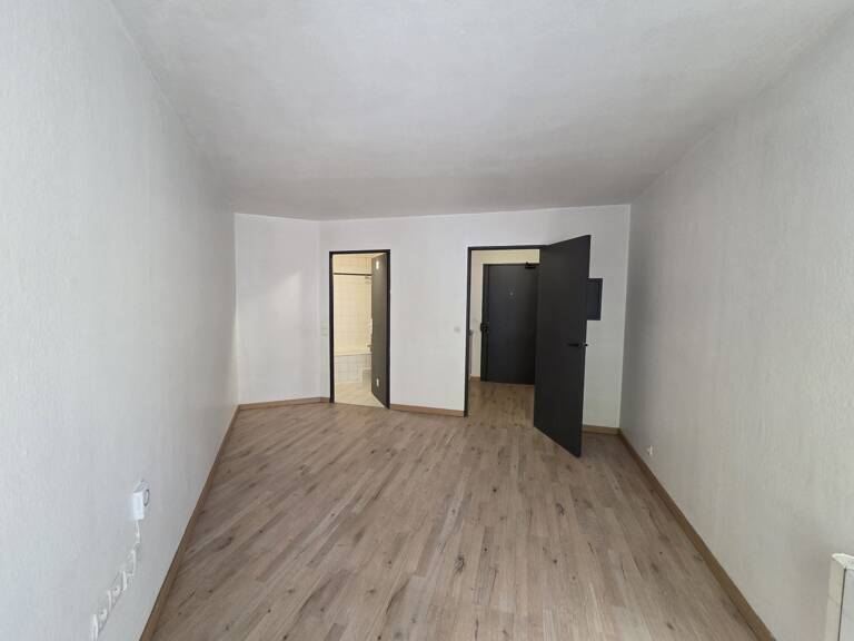 Appartement studio à SAINT DENIS — photo 1