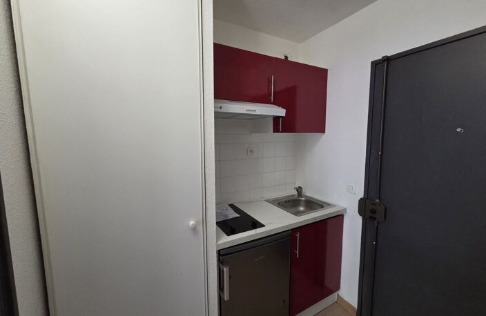 Appartement studio à SAINT DENIS — photo 2