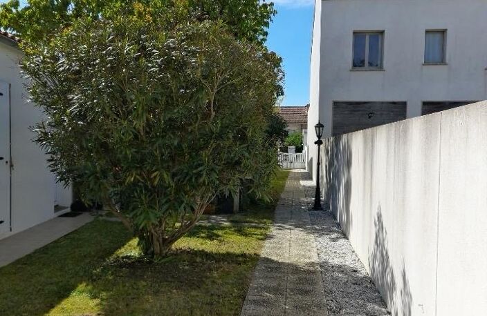 La Rochelle - Maison de plain-pied avec jardin et dépendance — photo 2