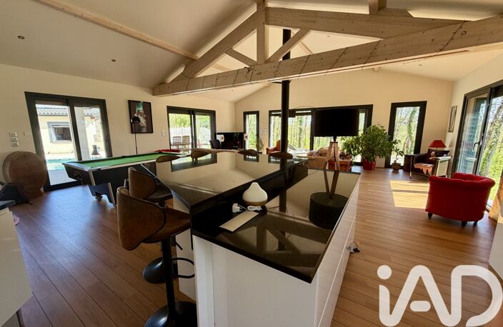 Vente Maison/villa 7 pièces — photo 2