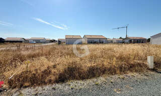 Terrain  339 m² à vendre à Saint-Vincent-sur-Jard (85520)