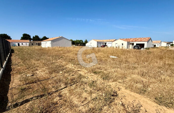 TERRAIN A BATIR - VIABILISÉ - 339 M² - A VENDRE - SAINT VINCENT SUR JARD — photo 3