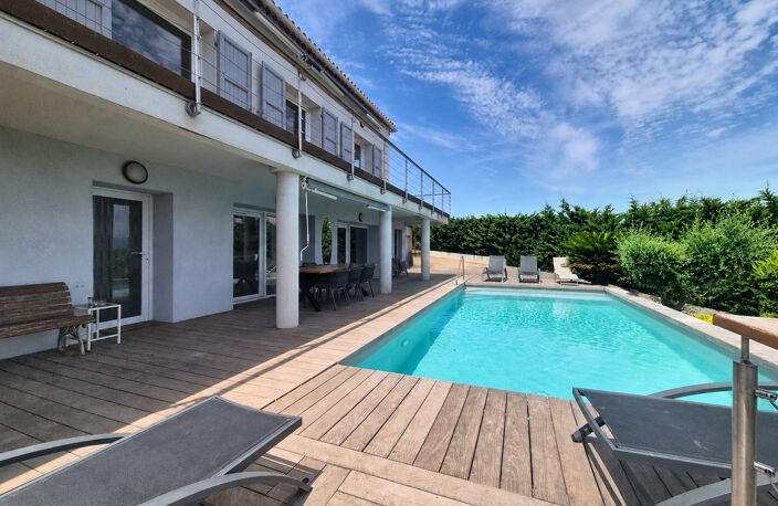 EXCLUSIVITE SAINT AYGULF Villa 190m2 avec piscine et magnifique vue mer — photo 2