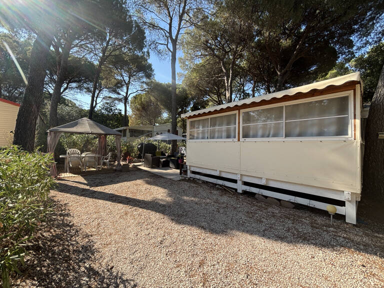 VENTE - PUGET SUR ARGENS - MOBIL-HOME 3 CHAMBRES AVEC TERRASSE COUVERTE — photo 1