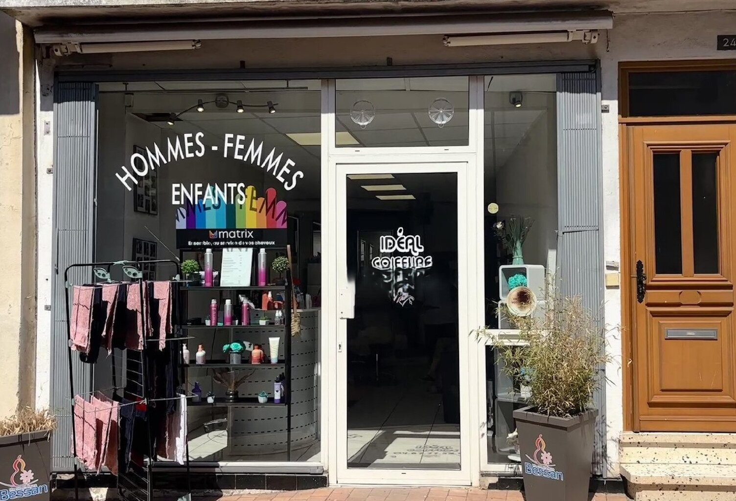 Local commercial — photo 1