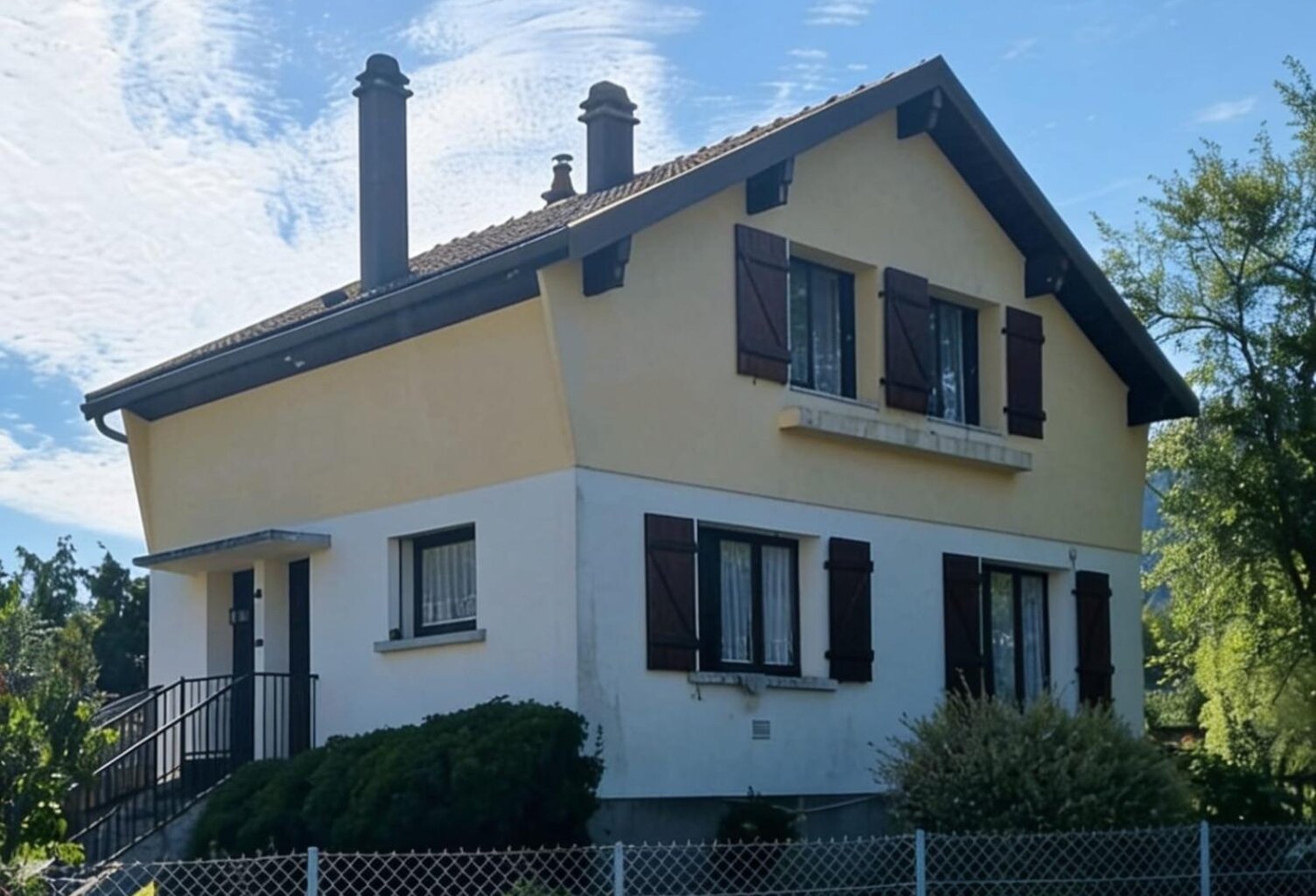 Maison individuelle sur grand terrain, à Celles sur Plaine — photo 1