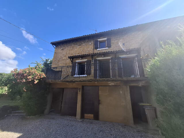 CIVIEUX D'AZERGUES CENTRE - MAISON AVEC JARDIN - BELLE OPPOR — photo du bien