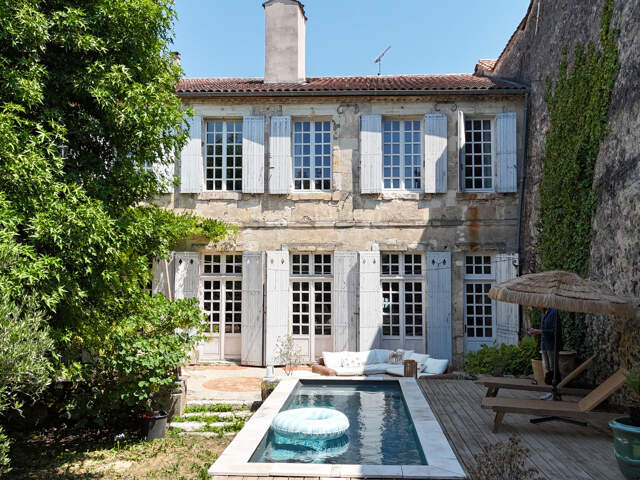 Maison de Ville avec Piscine — photo du bien