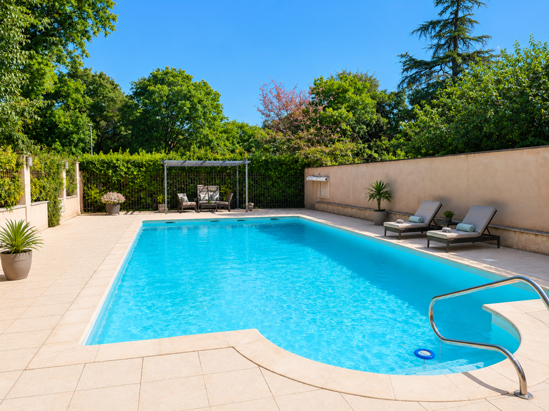UZES A PIEDS ! — photo 1