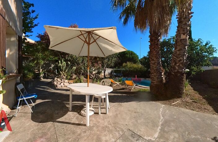 Spacieuse villa familiale aux multiples possibilités, à quelques minutes du cur historique de Pézenas — photo 2