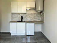 NICE MAGNAN Bas Carlone / Bas Madeleine : Adorable Studette 16m2 rénovée Calme Climatisation Double Vitrage — photo 3