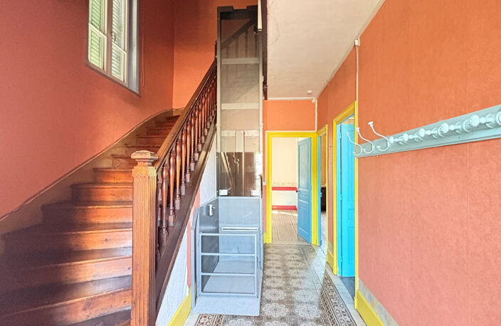 Roanne centre, Maison de ville de 145m2 à rénover — photo 4