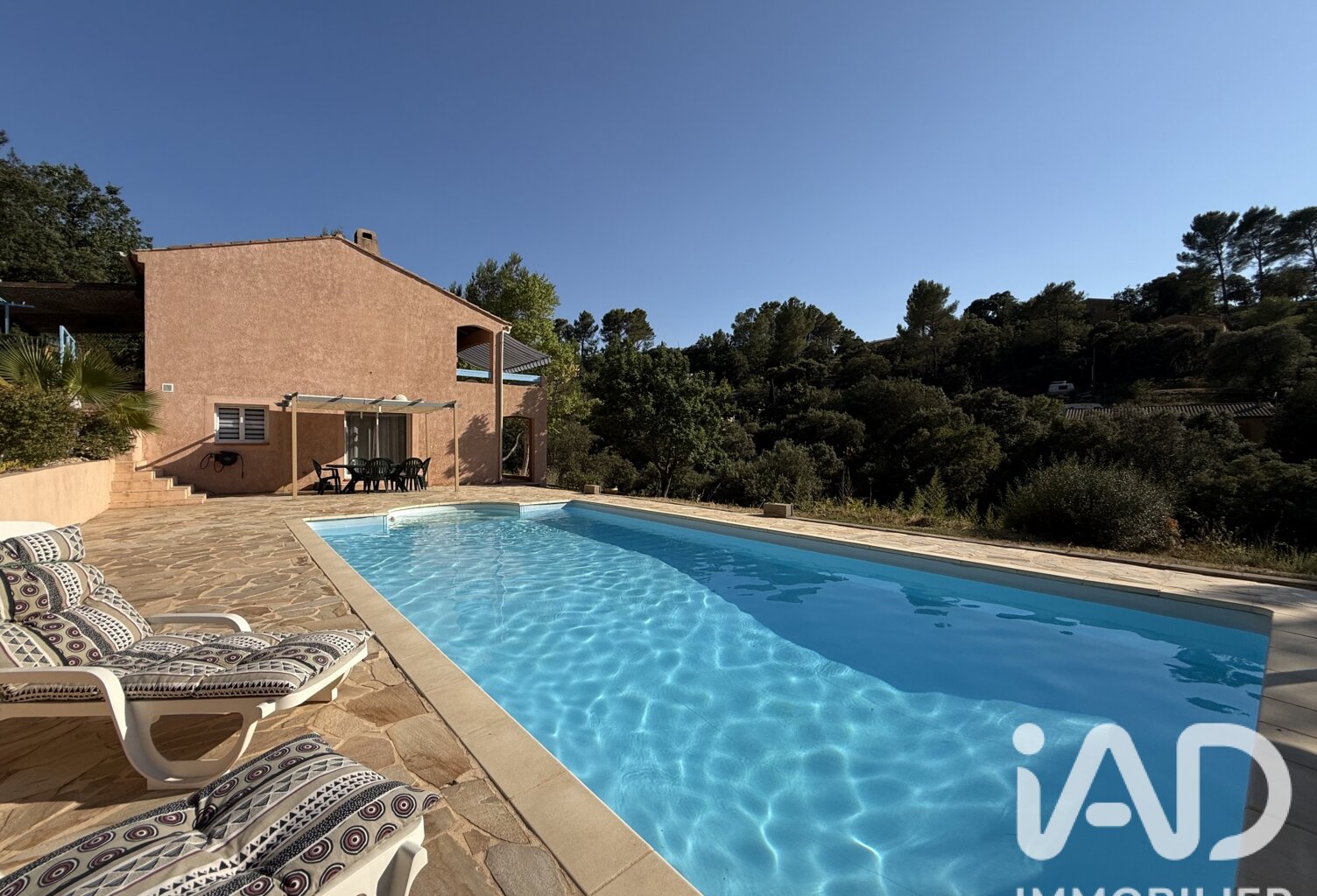 Vente Maison/villa 8 pièces — photo 1