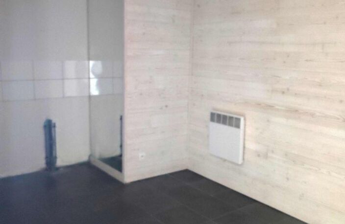 Location Local d'activités 66 m&sup2; — photo 5