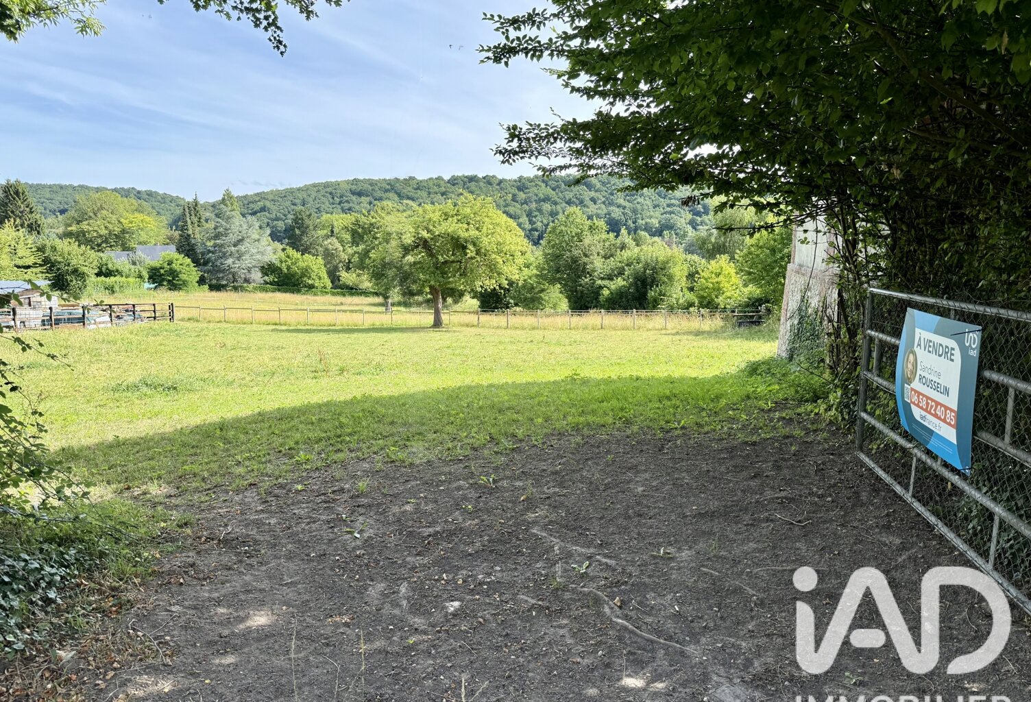 Vente Terrain à bâtir 1 500 m&sup2; — photo 1