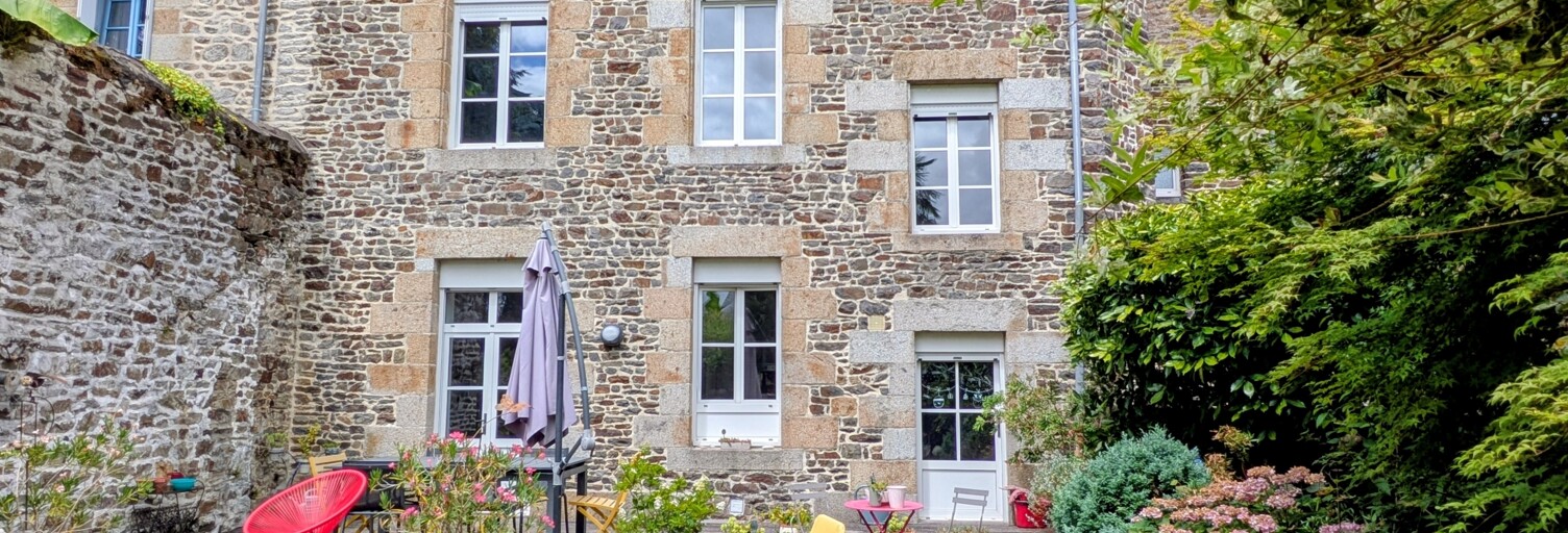 Maison 11 Pièces 220 m² à vendre à Fougères (35300)