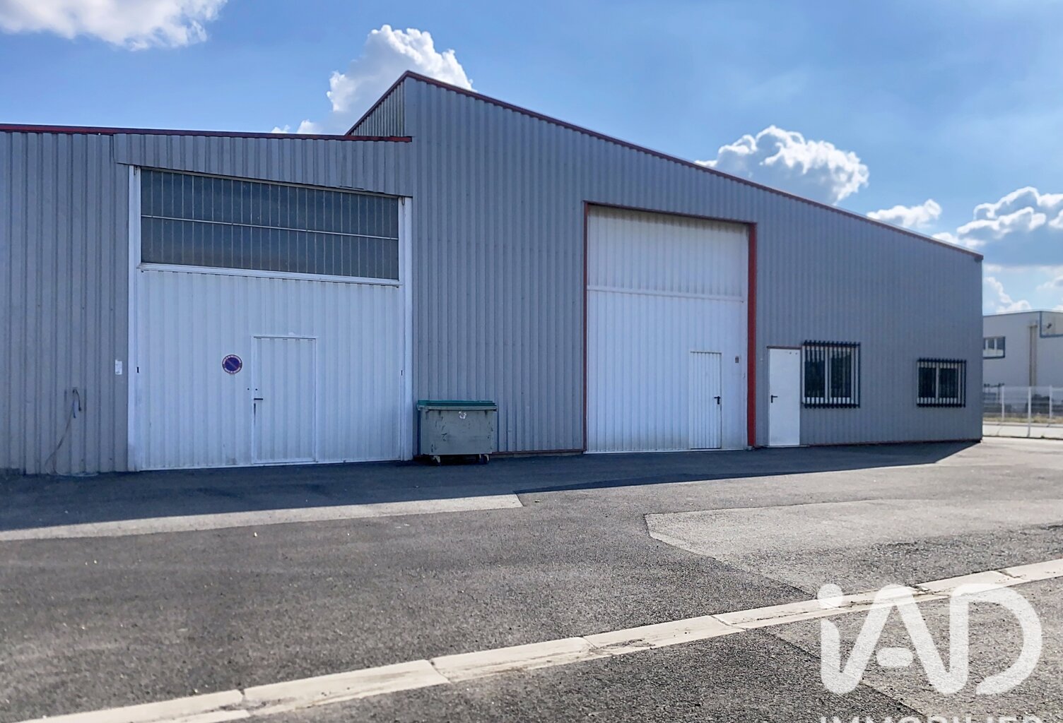 Vente Boutique/Local commercial 740 m&sup2; — photo 1