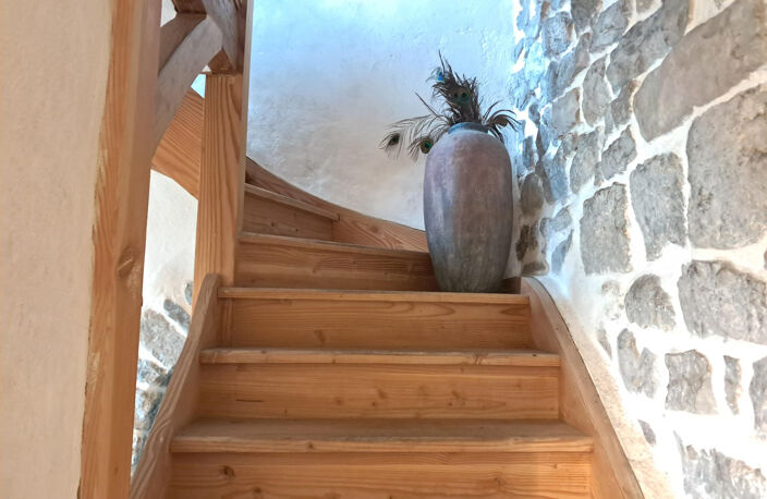 À VENDRE - CHARMANTE MAISON DE VILLAGE RENOVEE - SAUVE — photo 2
