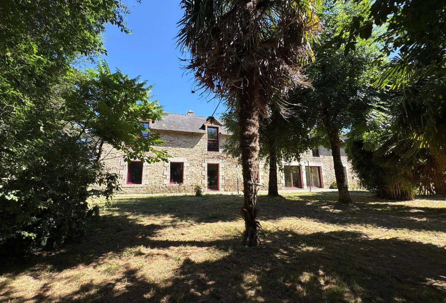 Magnifique corps de ferme + 5,5 hect de terrain — photo 1