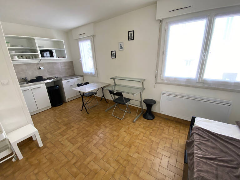Studio 20 m2 avec parking et cave - Nîmes Centre (Quartier Notre-Dame) — photo 1