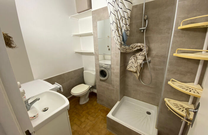 Studio 20 m2 avec parking et cave - Nîmes Centre (Quartier Notre-Dame) — photo 5