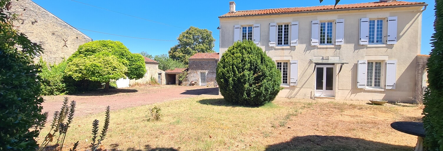 Maison 7 Pièces 180 m² à vendre à Coivert (17330)