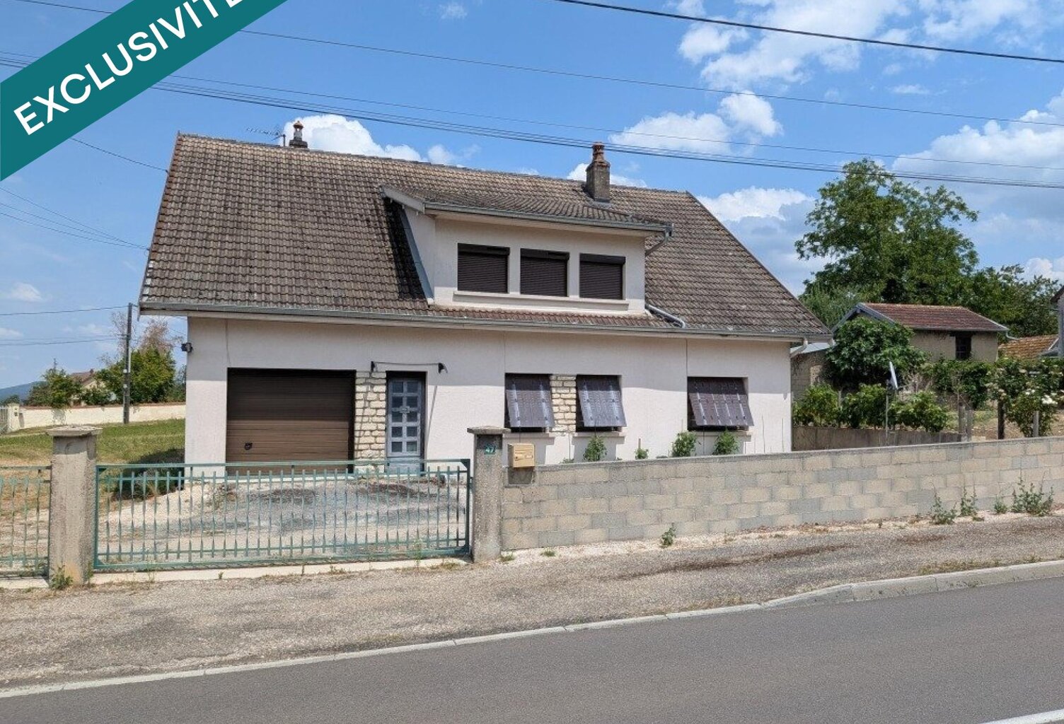 Maison familiale de 166 m² sur un terrain de 3 060 m²  6 chambres  Fort potentiel à VILLERS FARLAY (JURA) — photo 1