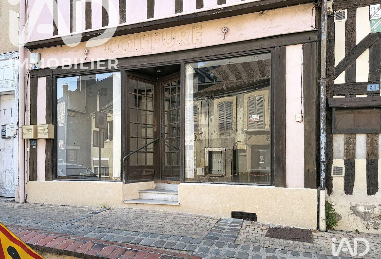 Location Local d'activités 50 m&sup2; — photo 1
